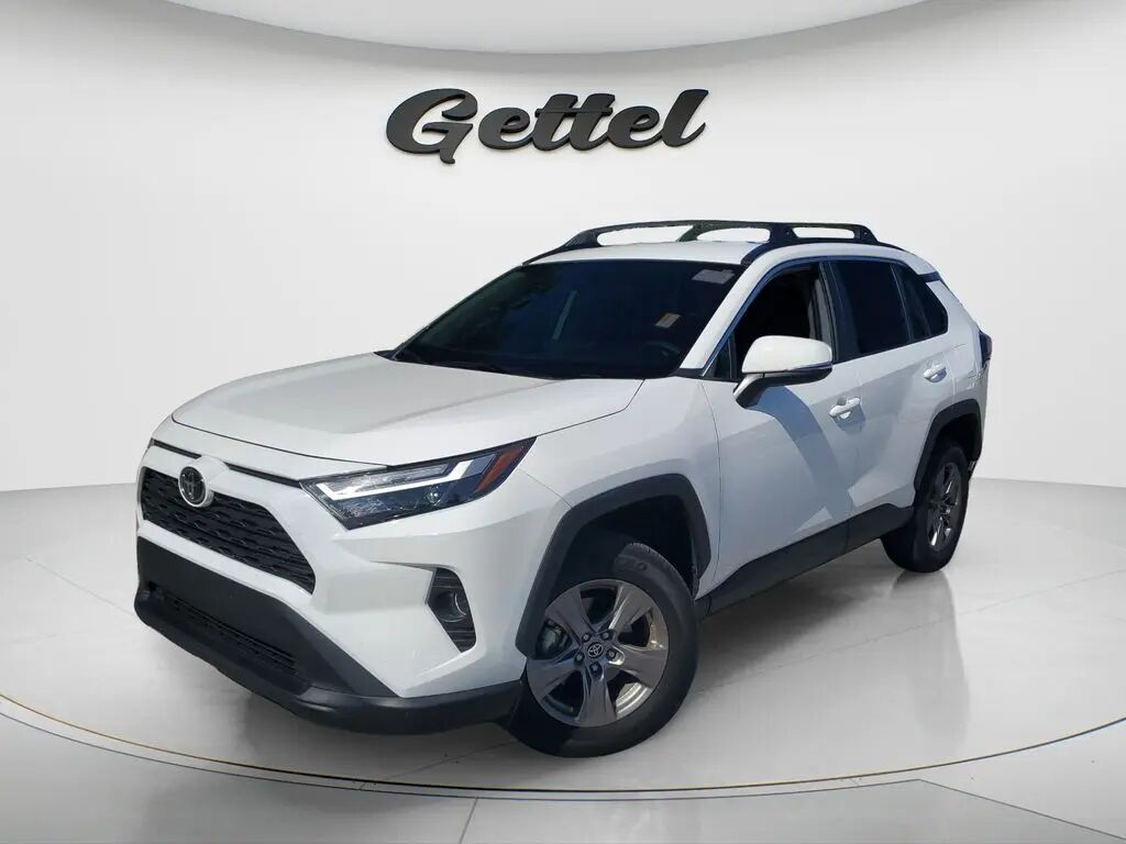 2025 Toyota RAV4 XLE — photo 1 of 39