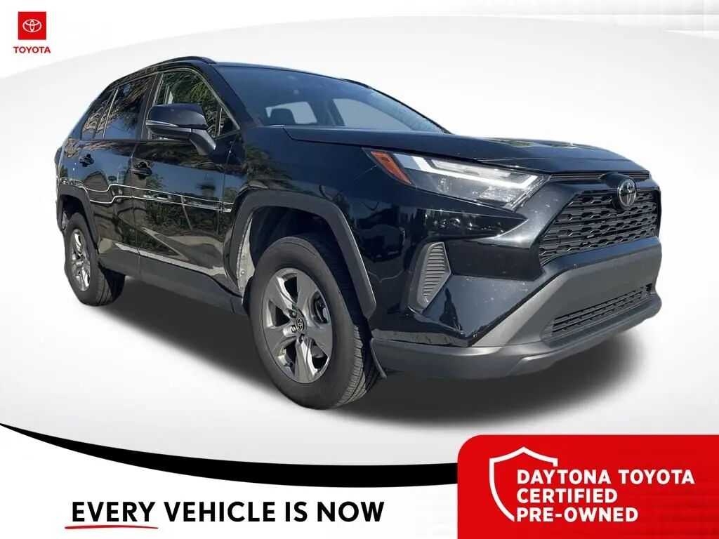 2025 Toyota RAV4 XLE — photo 1 of 36