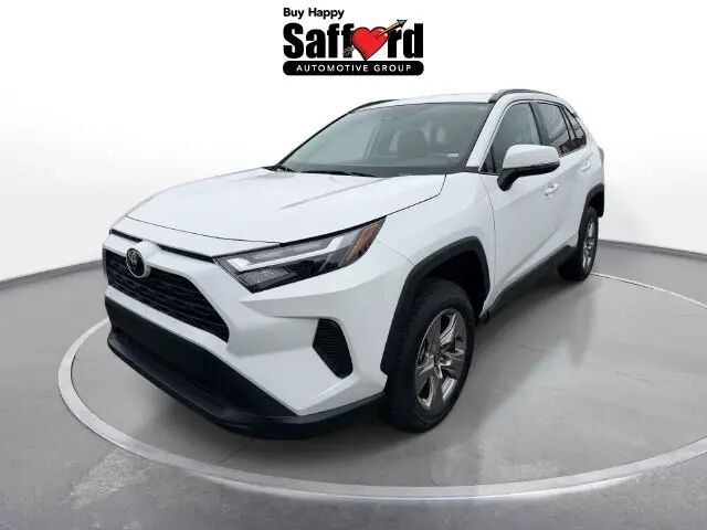 2025 Toyota RAV4 XLE — photo 1 of 13