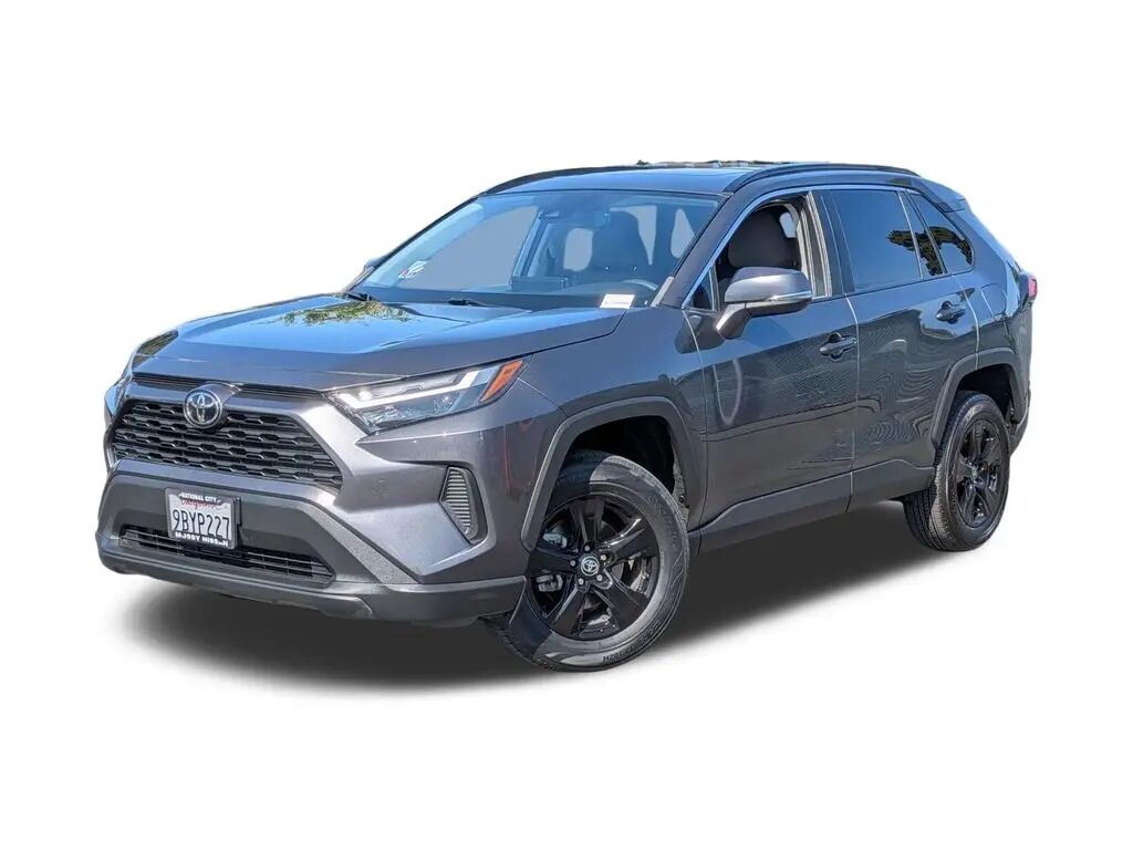 2022 Toyota RAV4 XLE — photo 1 of 13