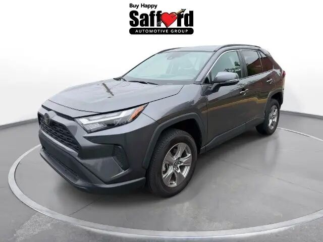 2025 Toyota RAV4 XLE — photo 1 of 13