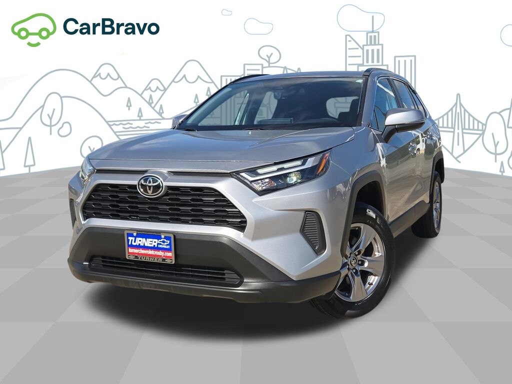 2025 Toyota RAV4 XLE — photo 1 of 7