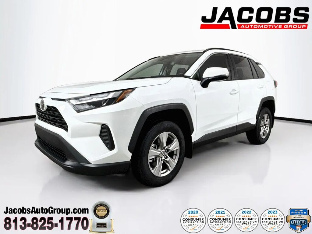 2025 Toyota RAV4 XLE — photo 1 of 13