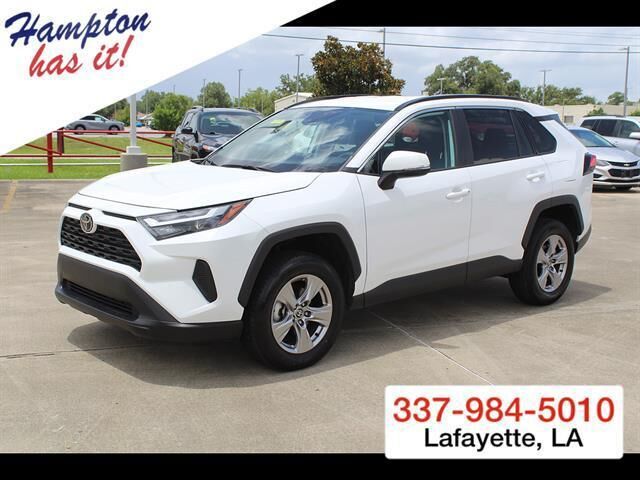 2025 Toyota RAV4 XLE — photo 1 of 95