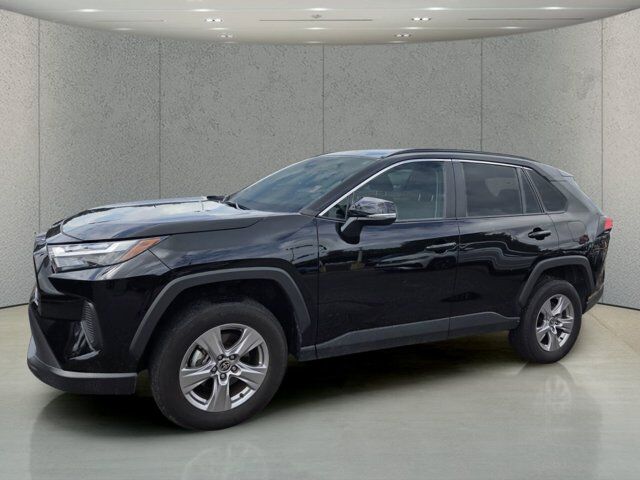 2025 Toyota RAV4 XLE — photo 1 of 19