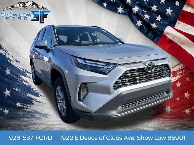 2025 Toyota RAV4 XLE — photo 1 of 13
