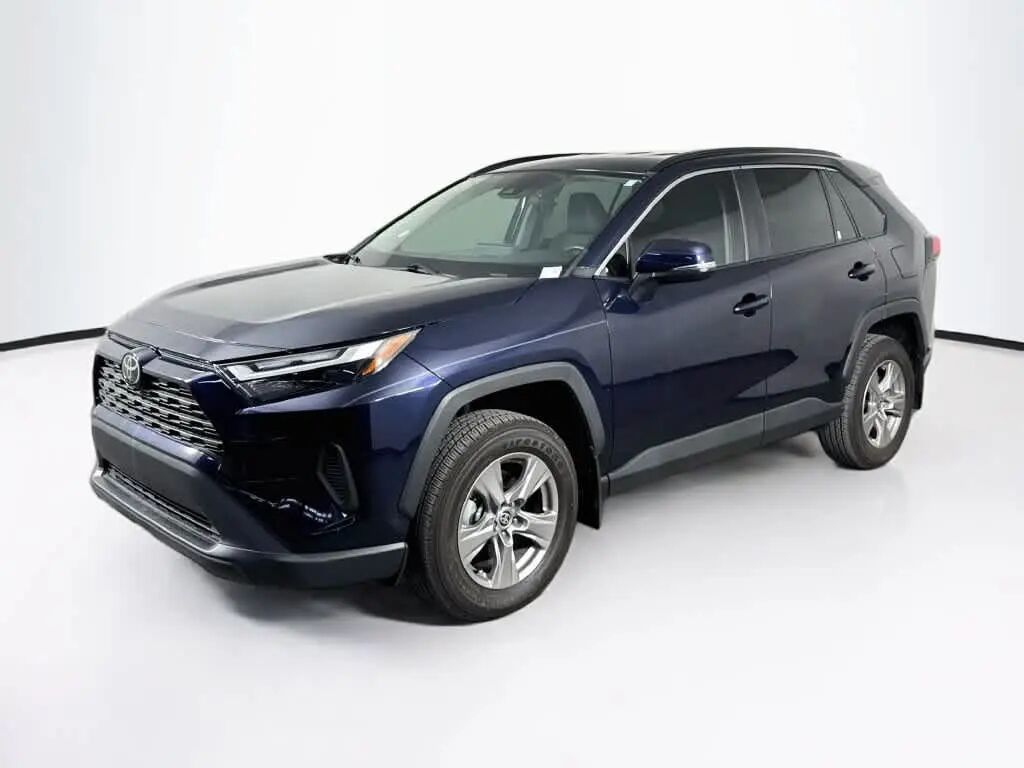 2025 Toyota RAV4 XLE — photo 1 of 13