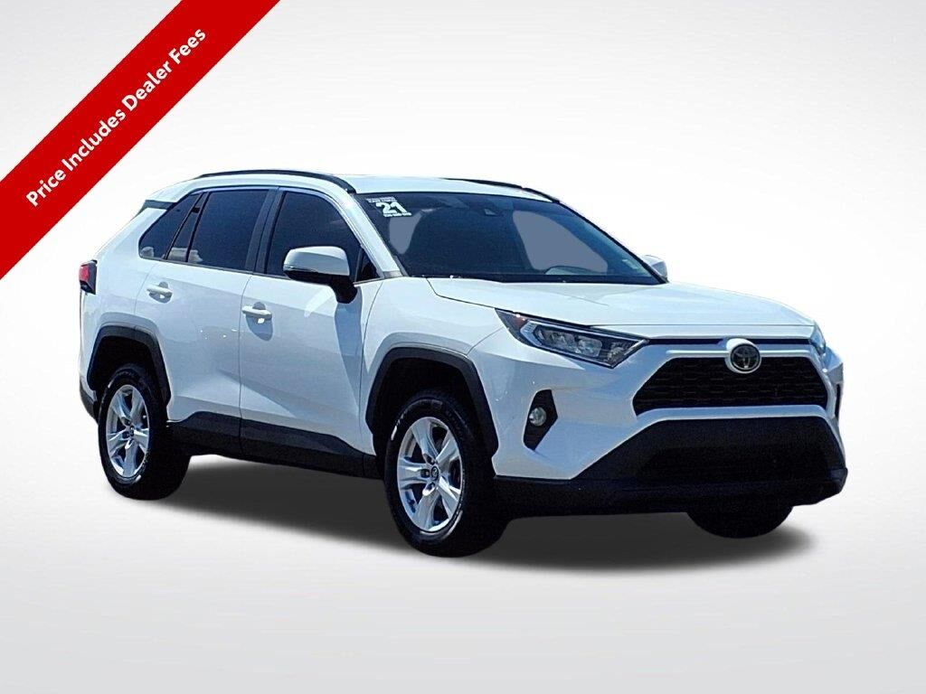 2021 Toyota RAV4 XLE — photo 1 of 13
