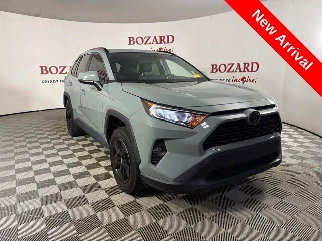 2021 Toyota RAV4 XLE — photo 1 of 20