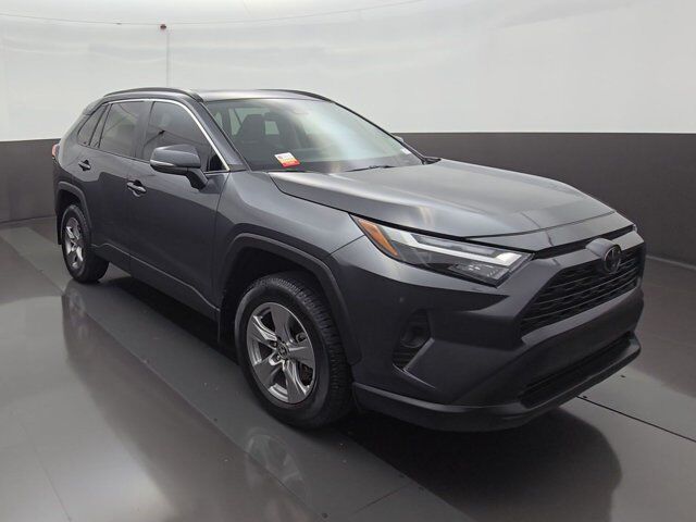 2024 Toyota RAV4 XLE — photo 1 of 13