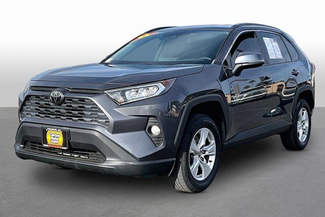2021 Toyota RAV4 XLE — photo 1 of 13