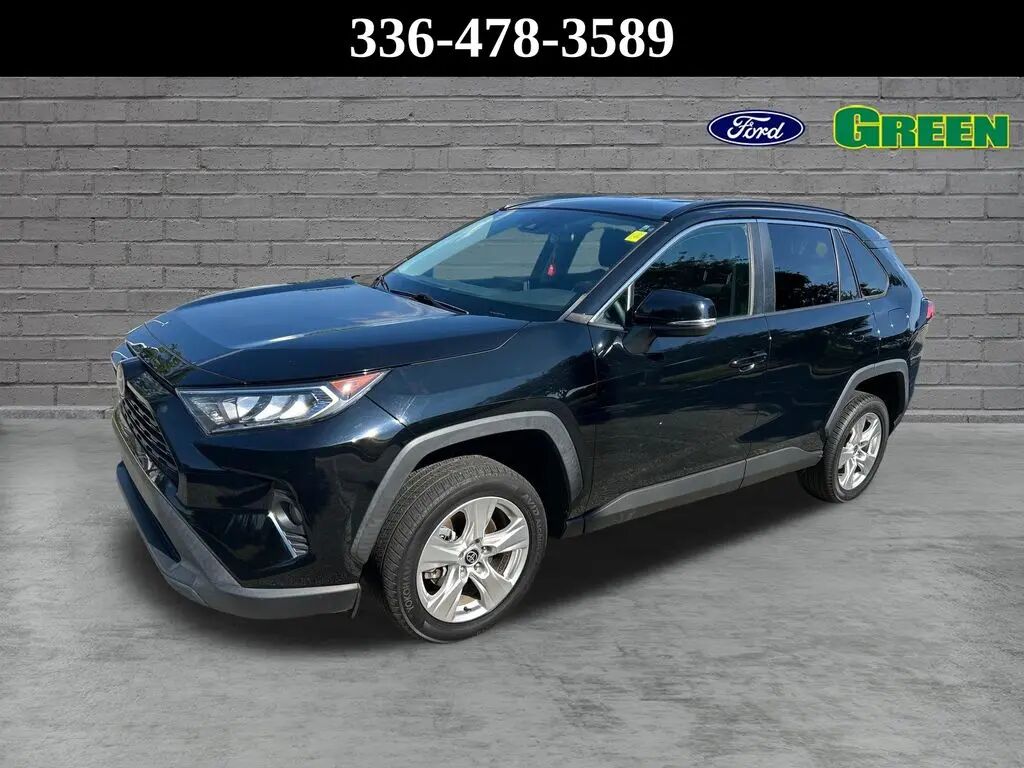 2021 Toyota RAV4 XLE — photo 1 of 13