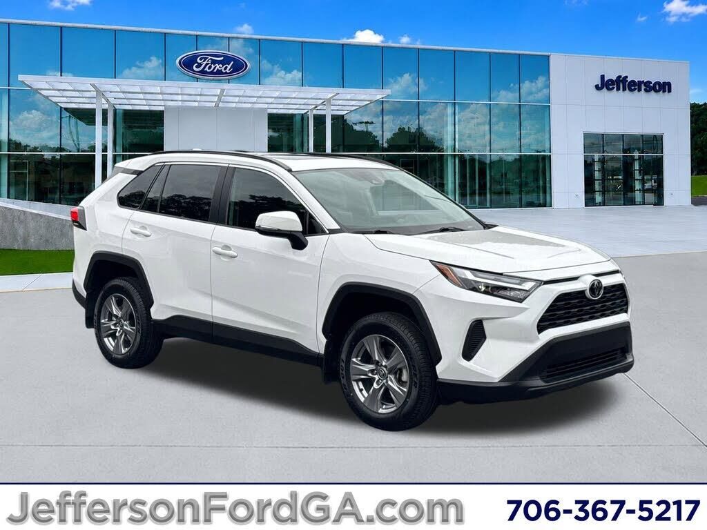 2024 Toyota RAV4 XLE — photo 1 of 1