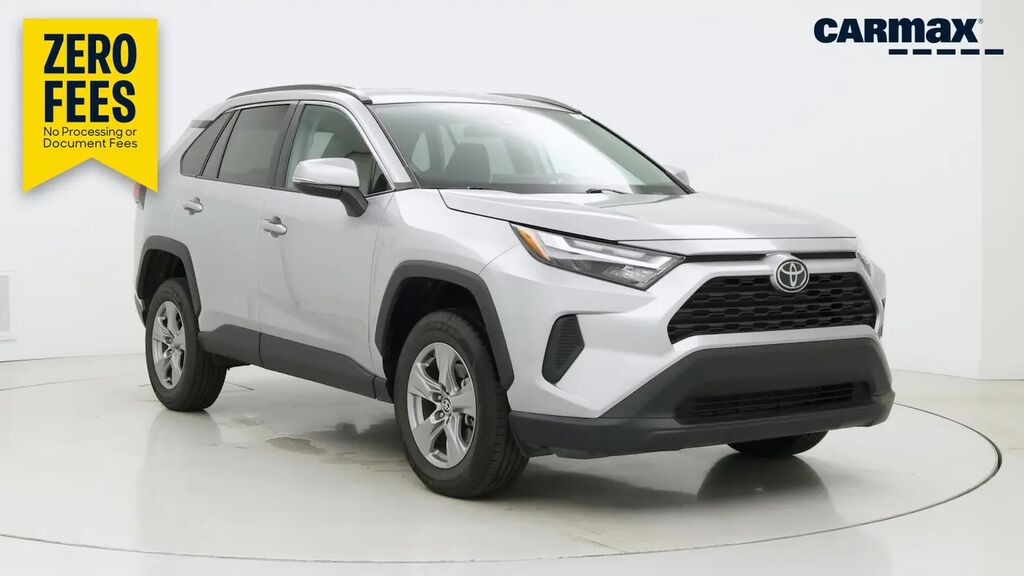 2025 Toyota RAV4 XLE — photo 1 of 13