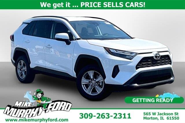 2025 Toyota RAV4 XLE — photo 1 of 20
