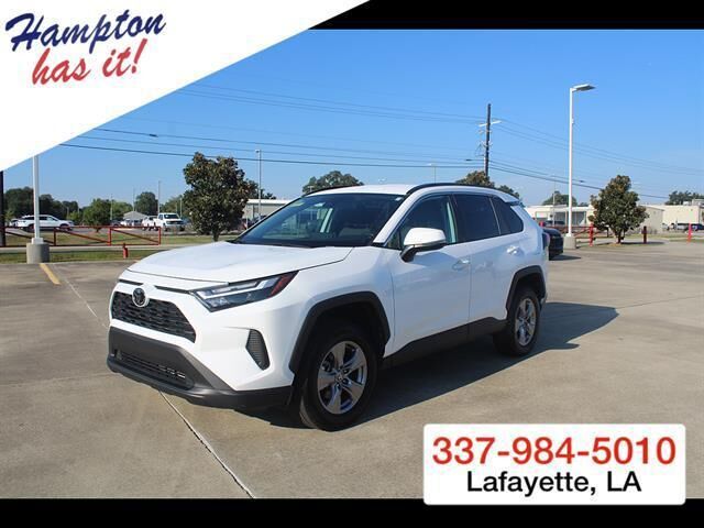 2025 Toyota RAV4 XLE — photo 1 of 13