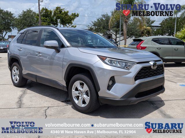 2021 Toyota RAV4 XLE — photo 1 of 13