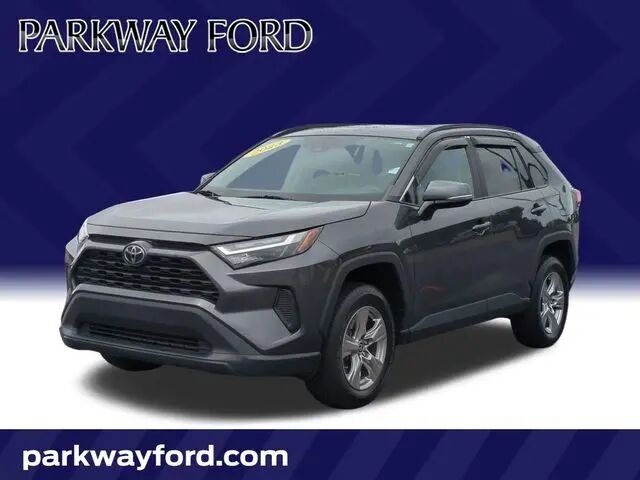 2023 Toyota RAV4 XLE — photo 1 of 13