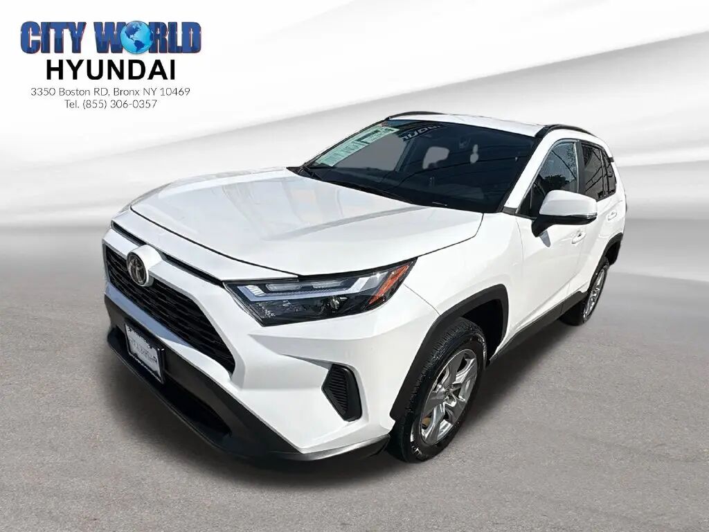 2024 Toyota RAV4 XLE — photo 1 of 13