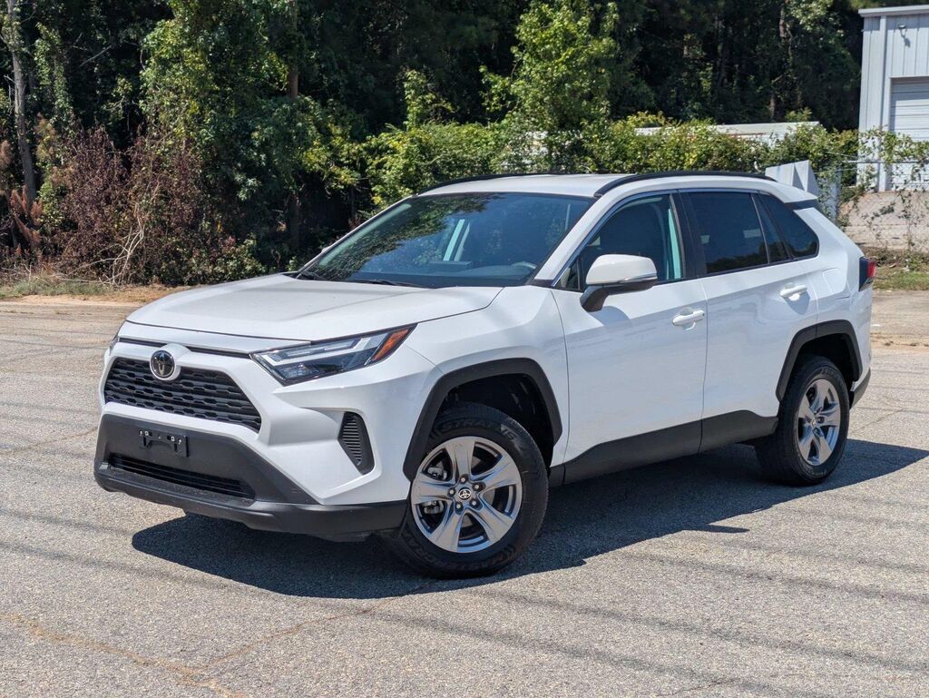 2025 Toyota RAV4 XLE — photo 1 of 14