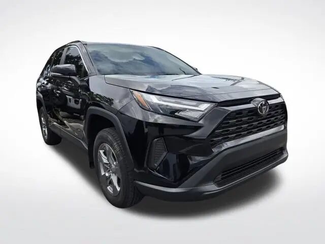 2025 Toyota RAV4 XLE — photo 1 of 57