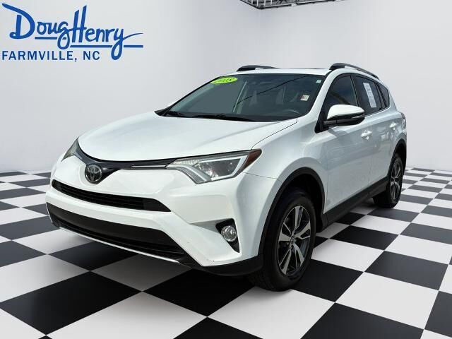 2018 Toyota RAV4 XLE — photo 1 of 13