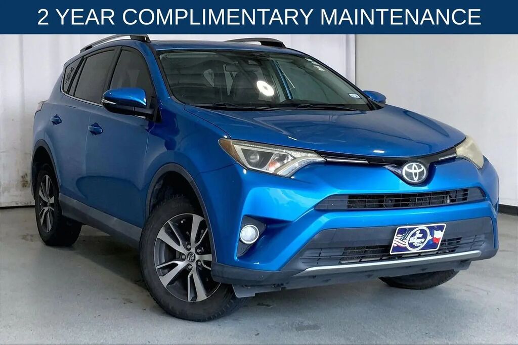 2018 Toyota RAV4 XLE — photo 1 of 13
