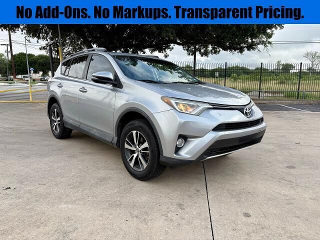2016 Toyota RAV4 XLE — photo 1 of 13