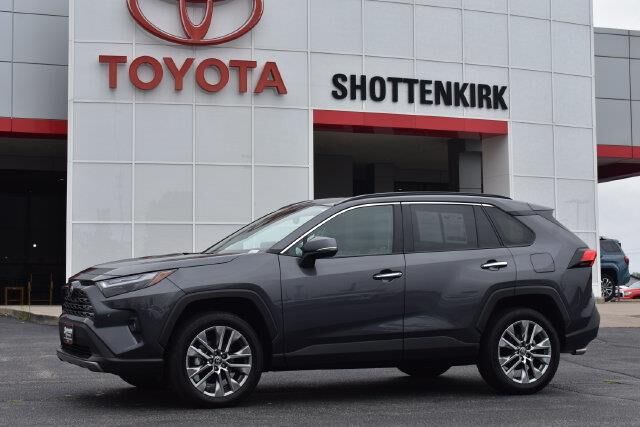 2023 Toyota RAV4 Limited — photo 1 of 13