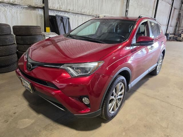 2018 Toyota RAV4 Limited — photo 1 of 15