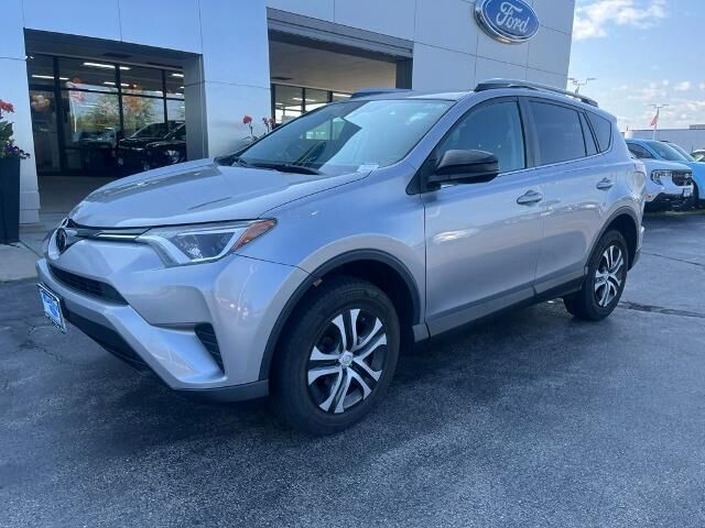 2018 Toyota RAV4 LE — photo 1 of 13