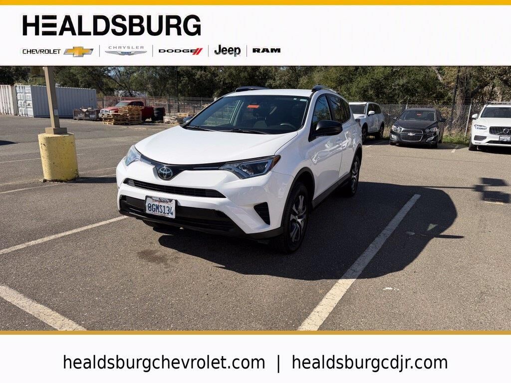 2018 Toyota RAV4 LE — photo 1 of 13