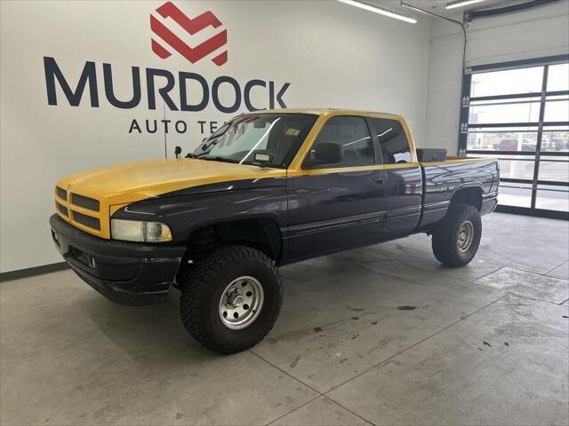 1999 Dodge Ram 1500 ST