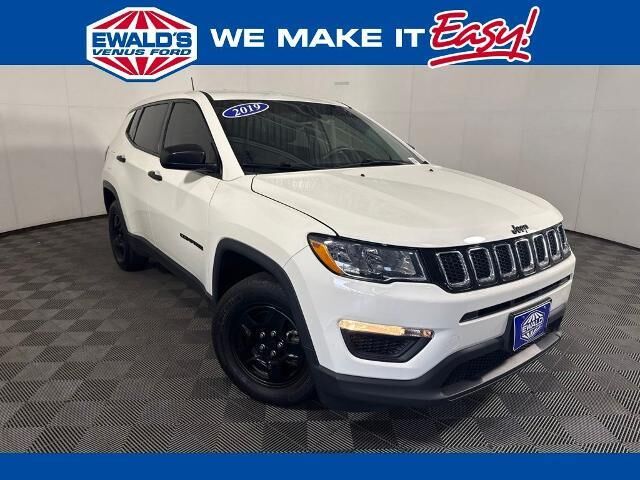 2019 Jeep Compass Sport — photo 1 of 13