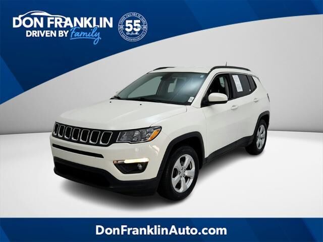 2020 Jeep Compass Latitude — photo 1 of 13