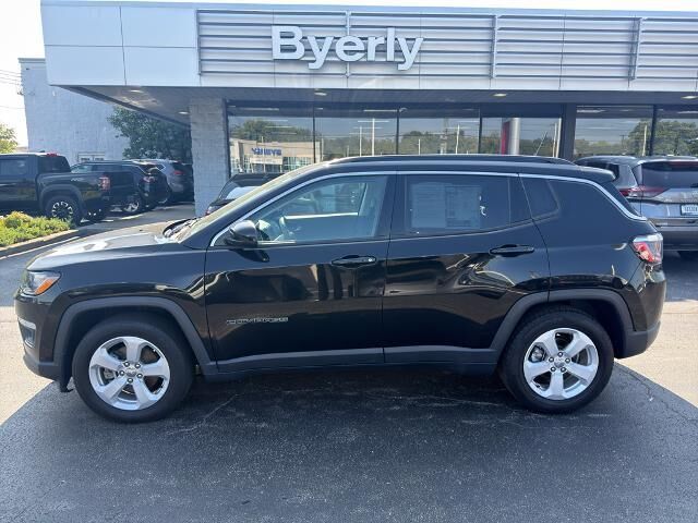 2021 Jeep Compass Latitude — photo 1 of 26