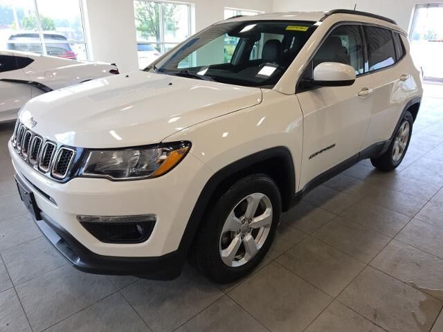 2018 Jeep Compass Latitude — photo 1 of 13