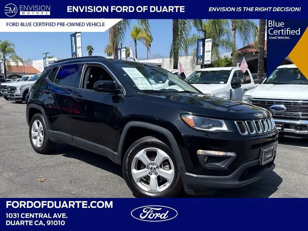 2018 Jeep Compass Latitude — photo 1 of 13