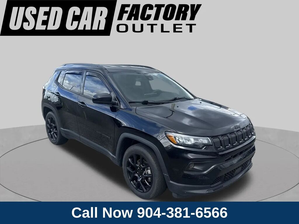 2022 Jeep Compass Latitude — photo 1 of 13