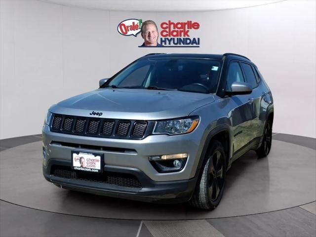 2018 Jeep Compass Altitude — photo 1 of 13