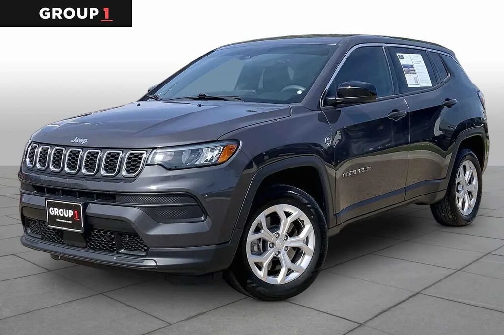 2024 Jeep Compass Sport — photo 1 of 12