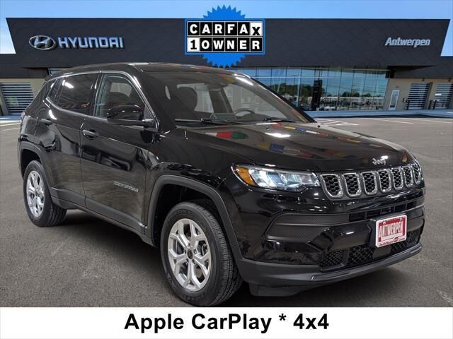 2025 Jeep Compass Sport — photo 1 of 13