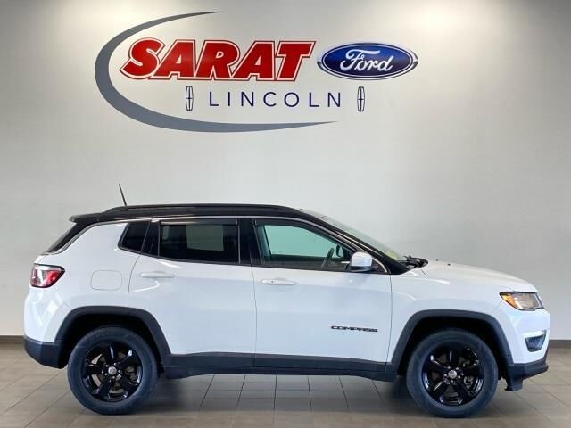 2018 Jeep Compass Latitude — photo 1 of 13