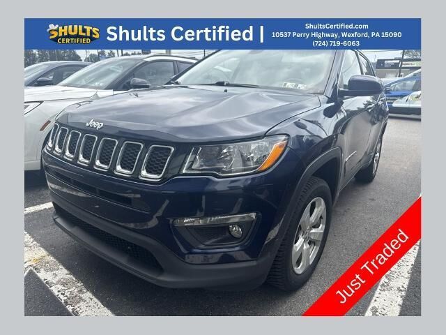 2019 Jeep Compass Latitude — photo 1 of 12