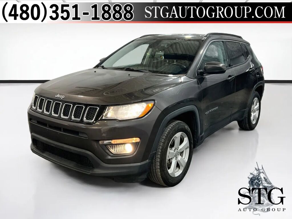 2017 Jeep Compass Latitude — photo 1 of 13