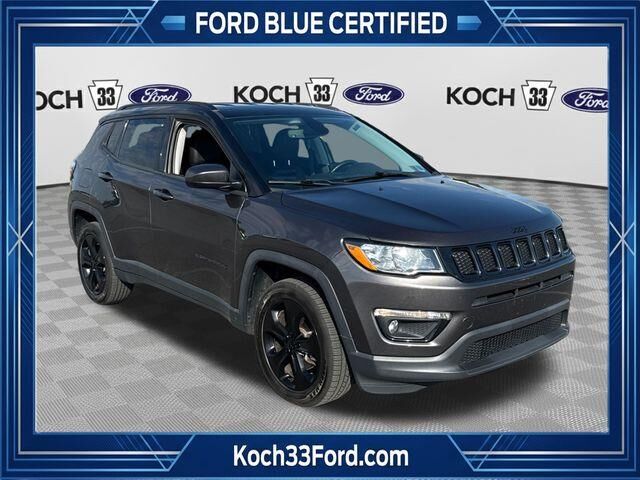 2018 Jeep Compass Latitude — photo 1 of 13