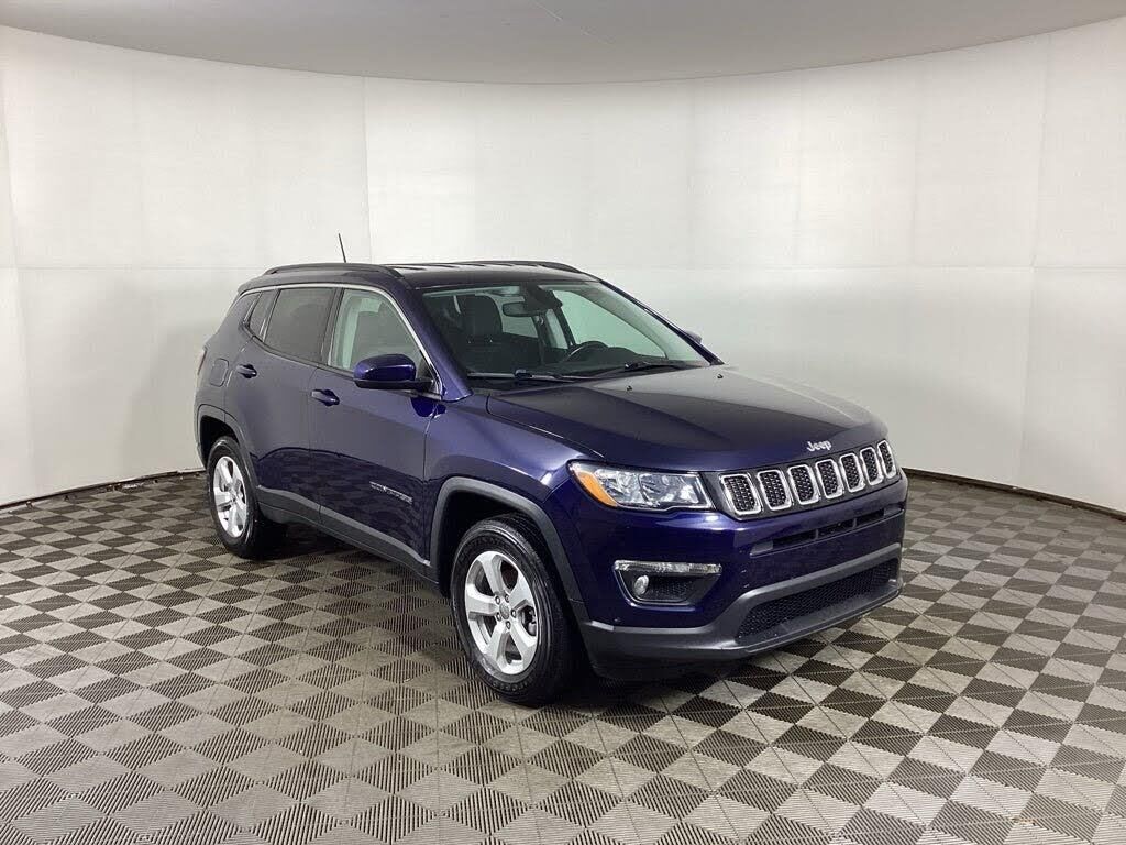 2019 Jeep Compass Latitude — photo 1 of 16