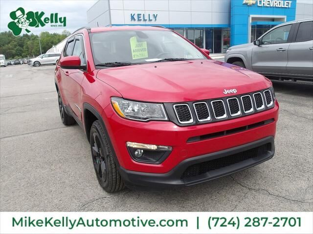 2020 Jeep Compass Latitude — photo 1 of 10