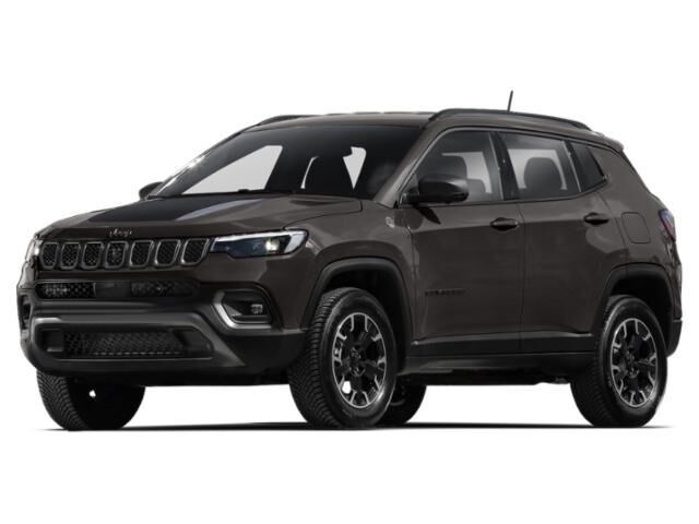 2022 Jeep Compass Latitude — photo 1 of 16