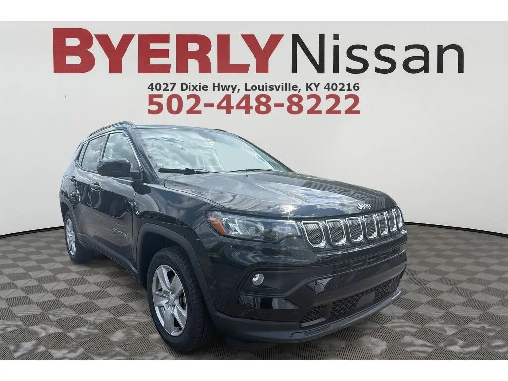 2022 Jeep Compass Latitude — photo 1 of 26